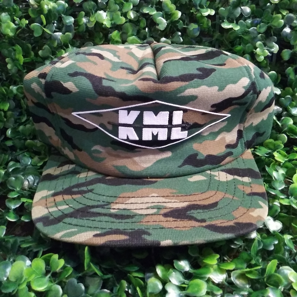KML" Vintage snap back hat. Camo Super clean like NEW Trucker cap Smoke free